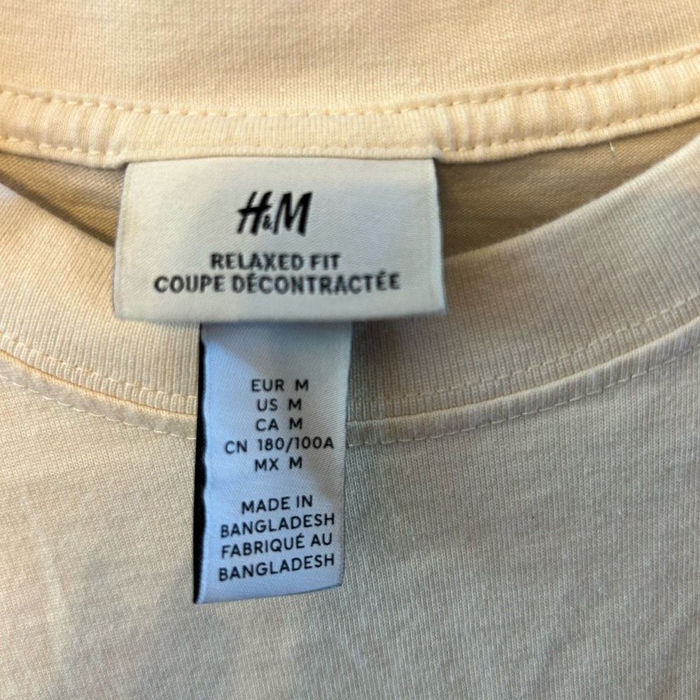 H&M relaxed fit T-shirt - Picture 2 of 3